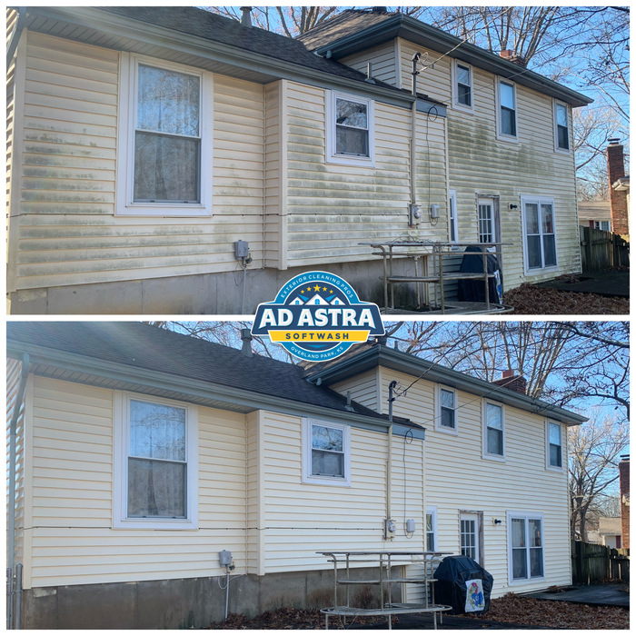 Before and after house washing in Kansas City